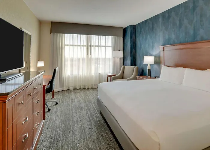 Drury Plaza Mt Vernon Hotel 4*