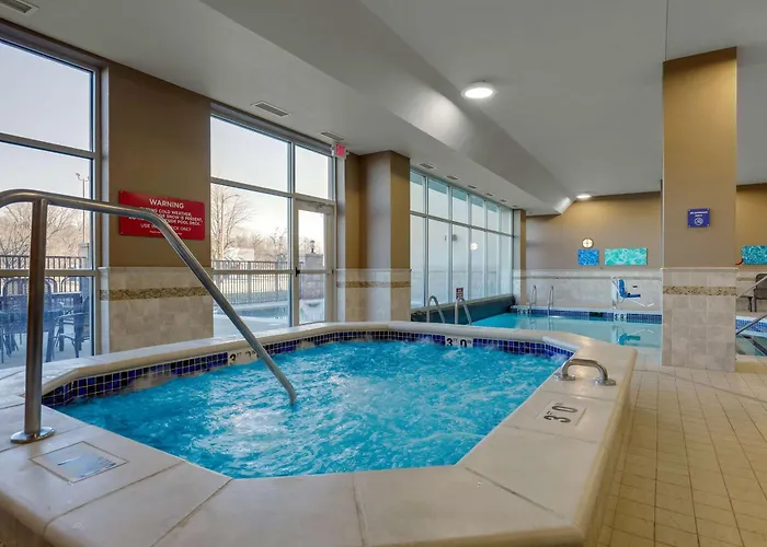 Drury Plaza Mt Vernon Hotel 4*