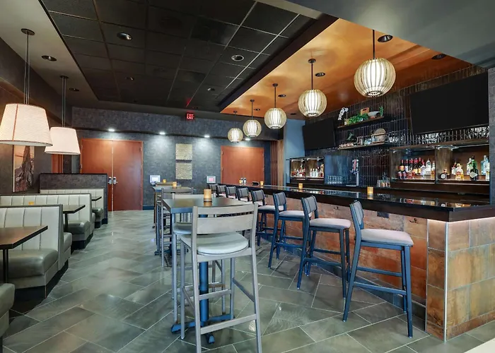Drury Plaza Mt Vernon Hotel 4*