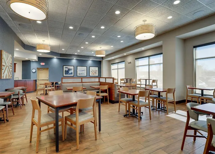 Hotel Drury Plaza Mt Vernon 4*